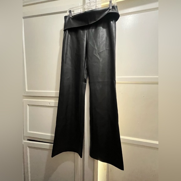 KHY Faux Leather Low Rise Foldover Pant size small - Picture 3 of 16